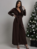 KOMBINEZON MAXI Z CEKINOWĄ GÓRĄ I DŁUGIM RĘKAWEM CZEKOLADOWY